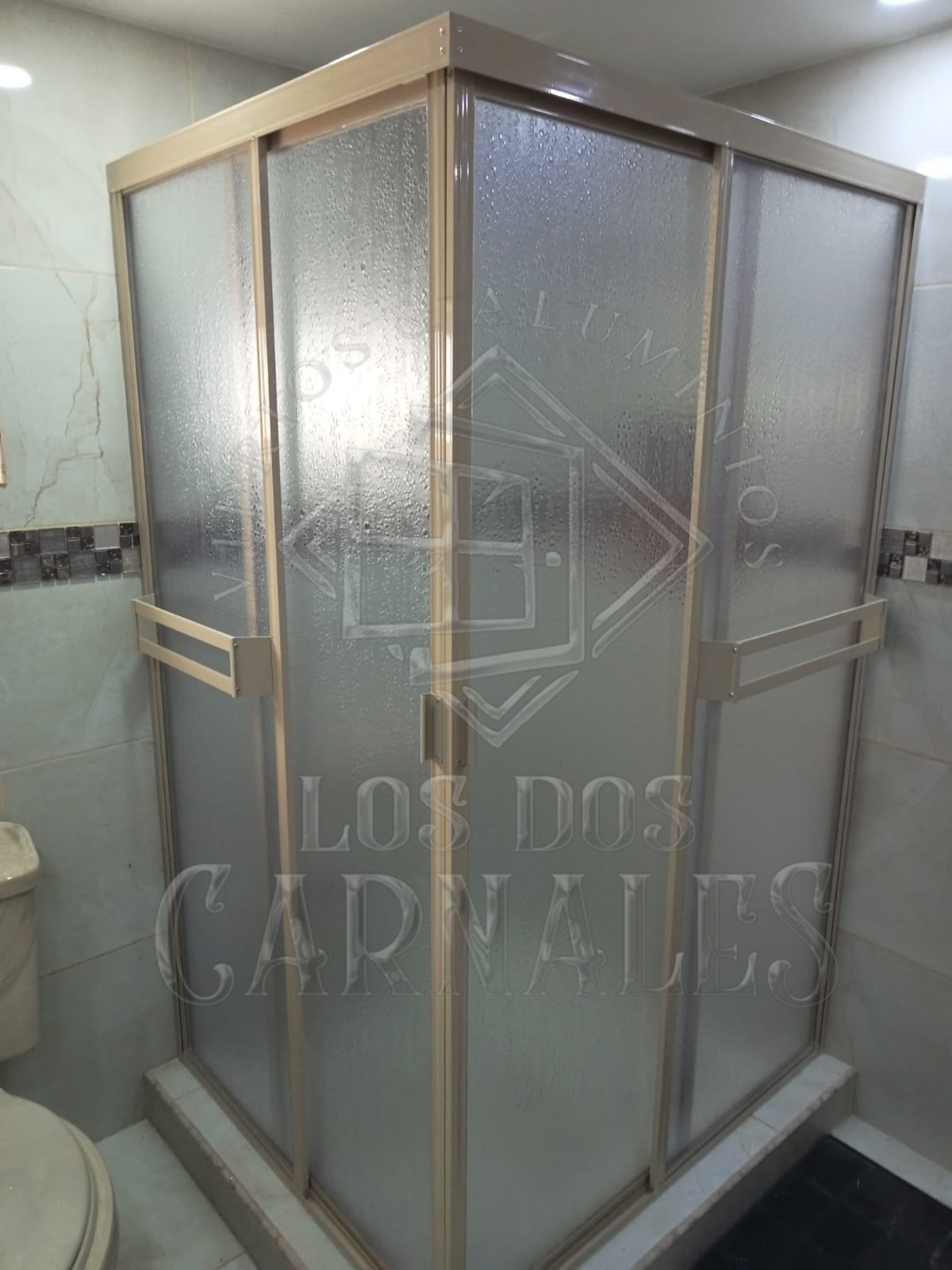 Canceles de Baño en Policarbonato Cristal Templado y Herrajes de Acero Inoxidable Chihuahua