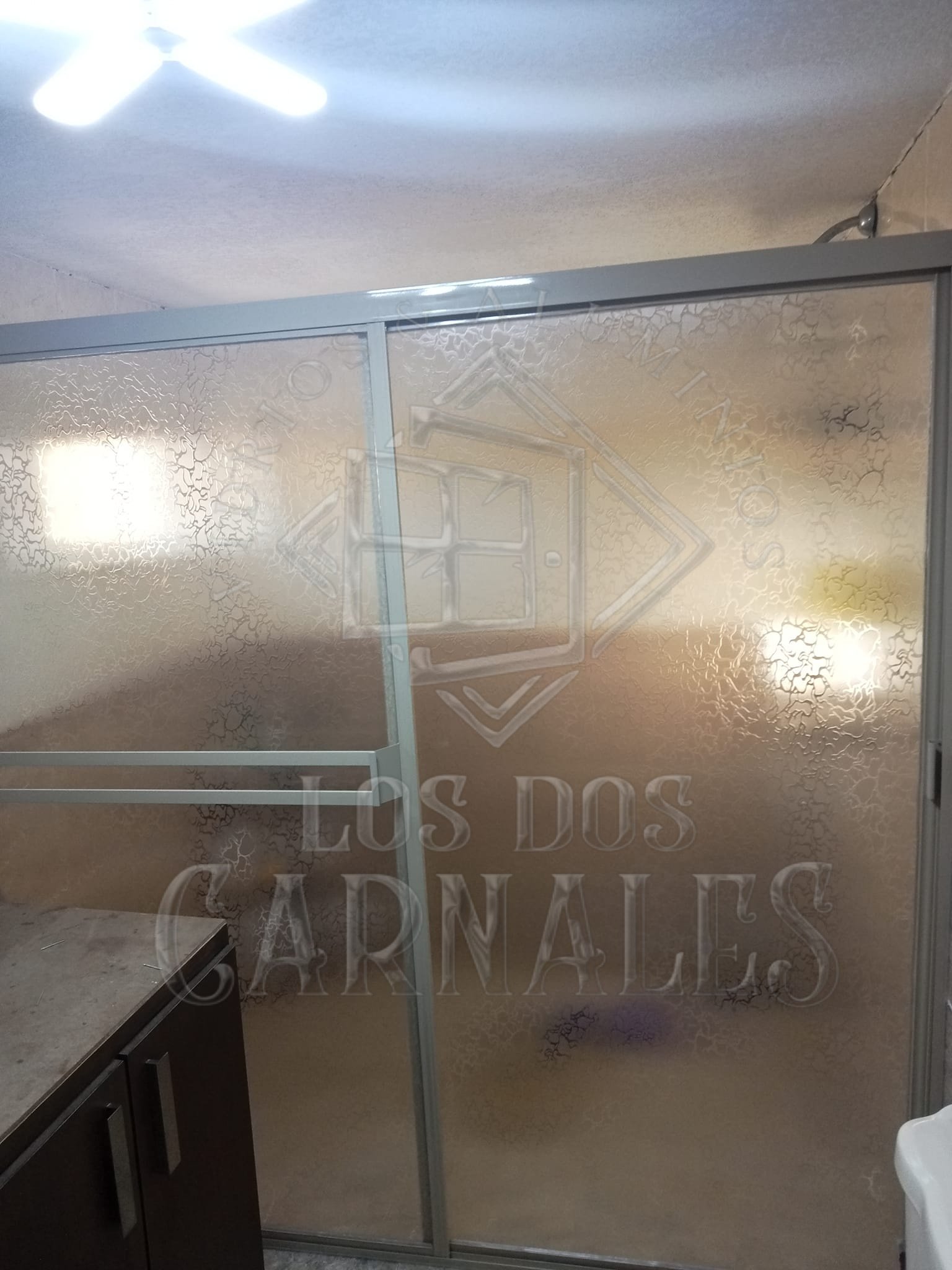 Canceles de Baño en Policarbonato Cristal Templado y Herrajes de Acero Inoxidable Chihuahua