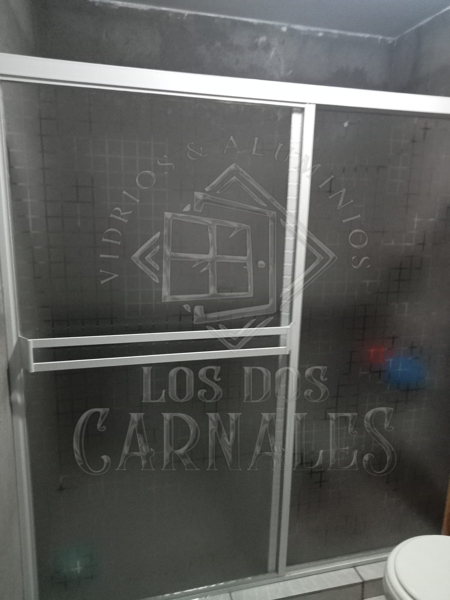 Canceles de Baño en Policarbonato Cristal Templado y Herrajes de Acero Inoxidable Chihuahua