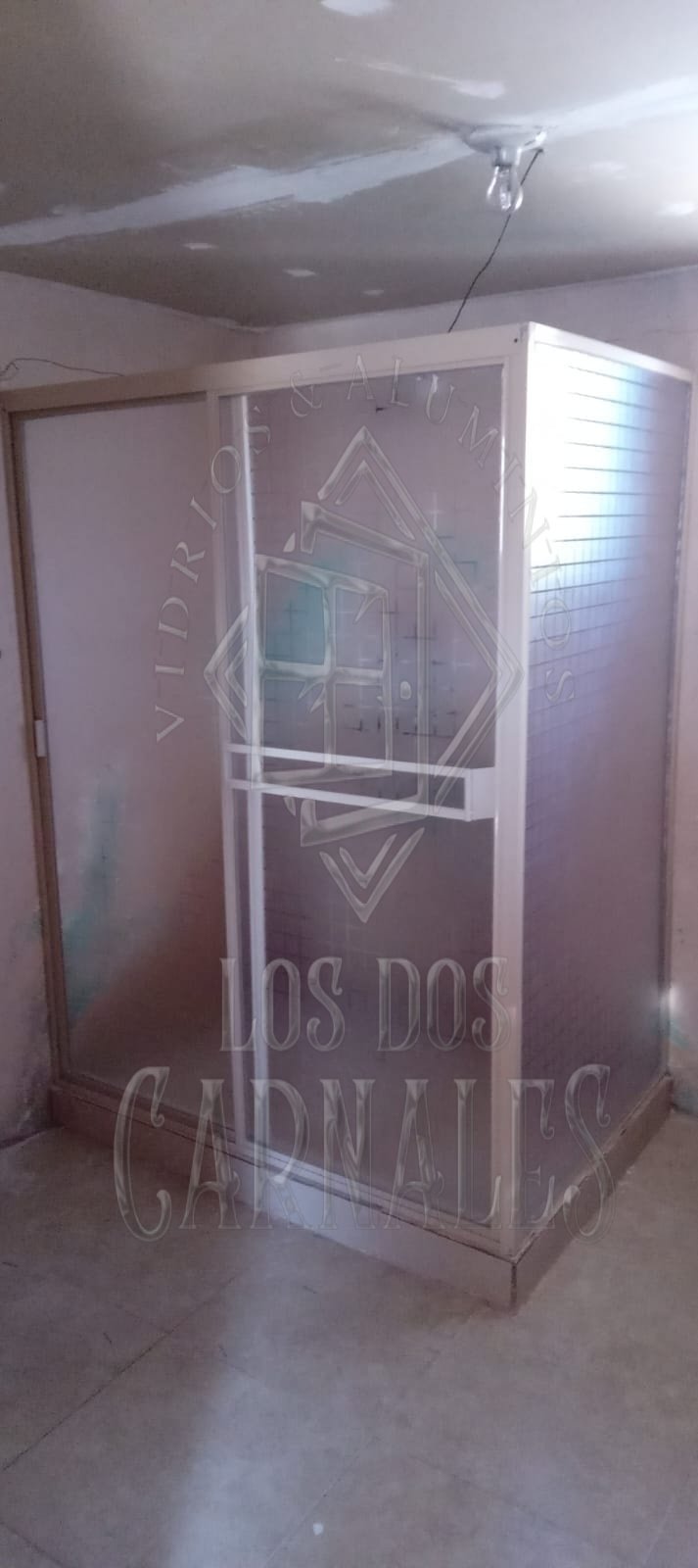 Canceles de Baño en Policarbonato Cristal Templado y Herrajes de Acero Inoxidable Chihuahua