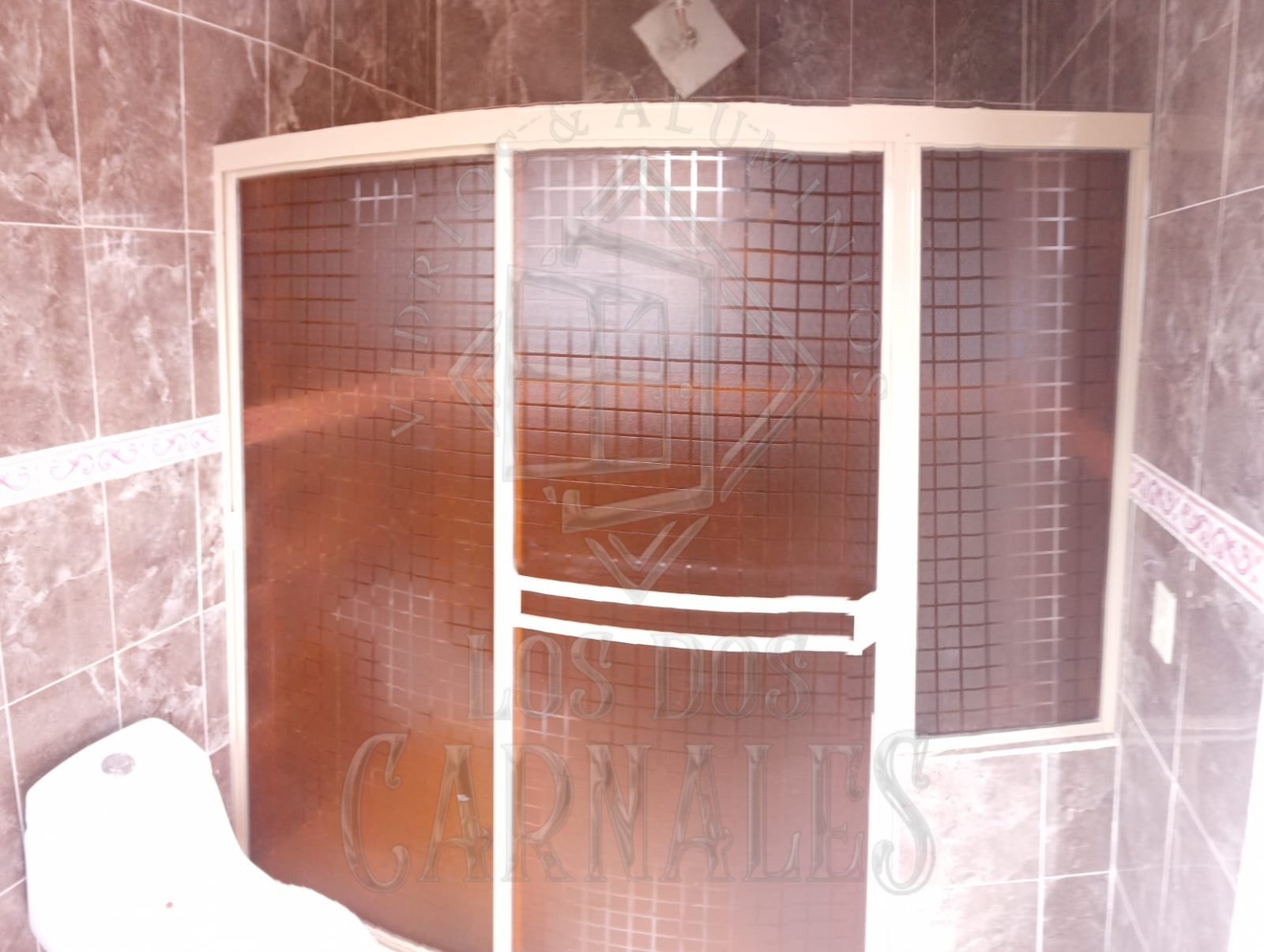 Canceles de Baño en Policarbonato Cristal Templado y Herrajes de Acero Inoxidable Chihuahua